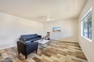 Building Photo - 4625 Bayshore Dr