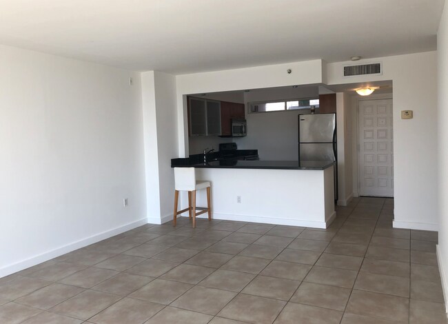 Foto del edificio - 700 NE 63rd St