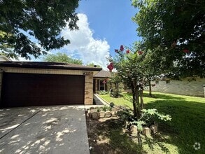 Building Photo - 9407 Pinole Ln