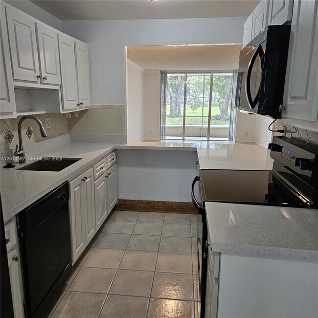 Foto del edificio - 3070 NW 48th Terrace