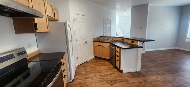 Building Photo - 1111 Biehl Dr