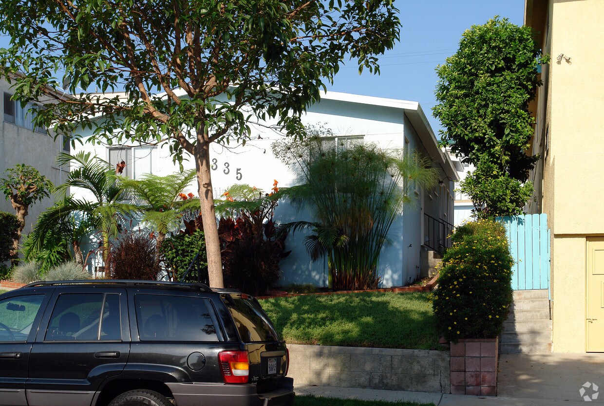 Building Photo - 335 Concord St