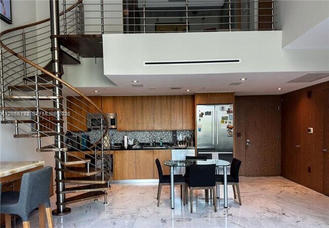 Foto del edificio - 92 SW 3rd St