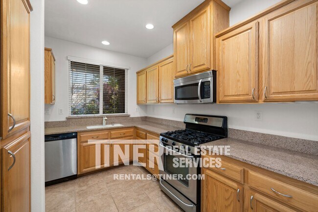 Foto del edificio - Beautiful North Natomas Home