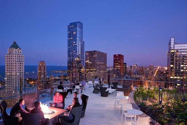 Foto del edificio - 25 W Randolph St