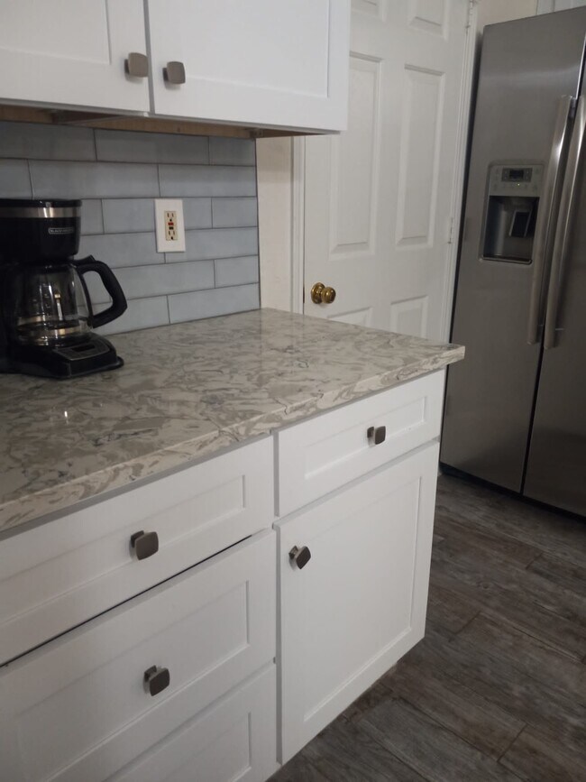 Foto del edificio - 7018 Lake Roberts Way