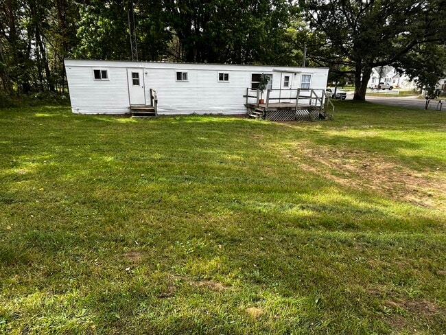 Building Photo - 18725 16 Mile Rd