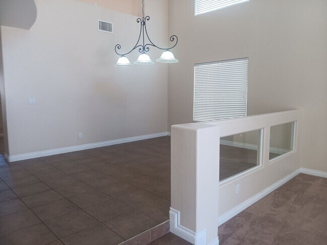 Foto del edificio - 5/BD 3/BA Spacious Home in Gated NW Commun...
