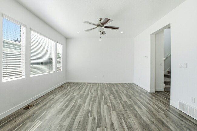 Building Photo - 506 S Highpoint Dr