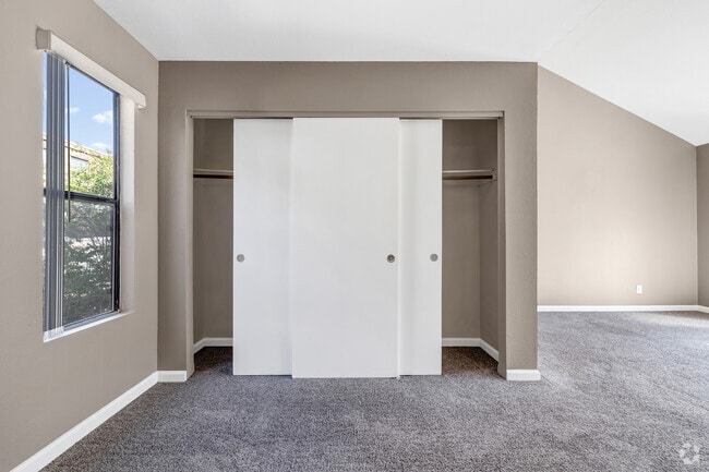 Studio- Bedroom Closet area - LAKESIDE APARTMENTS