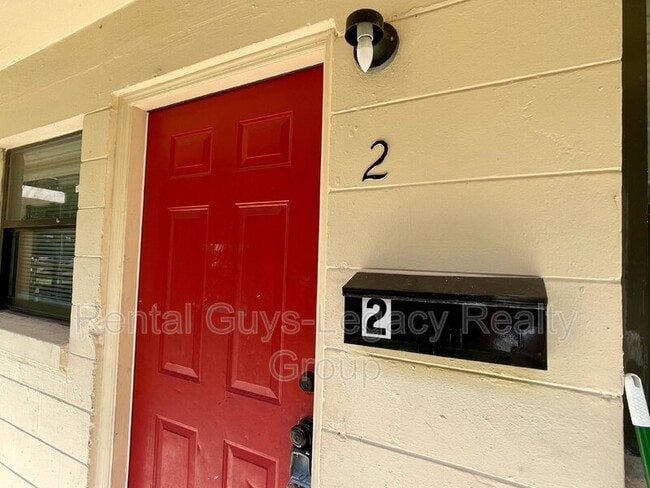 Building Photo - 1738 Wright Ave