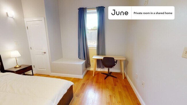 Foto del edificio - Room in Shared 5 bed/2.5 bath home in Roxbury