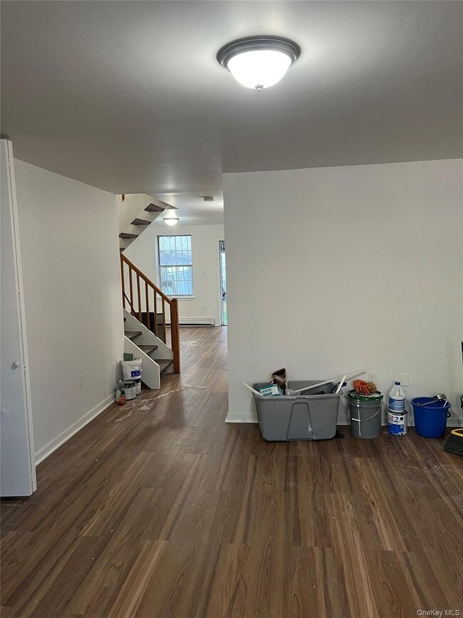 Building Photo - 142 W 175th St