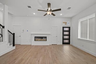 Building Photo - 527 Pk Hl Ct