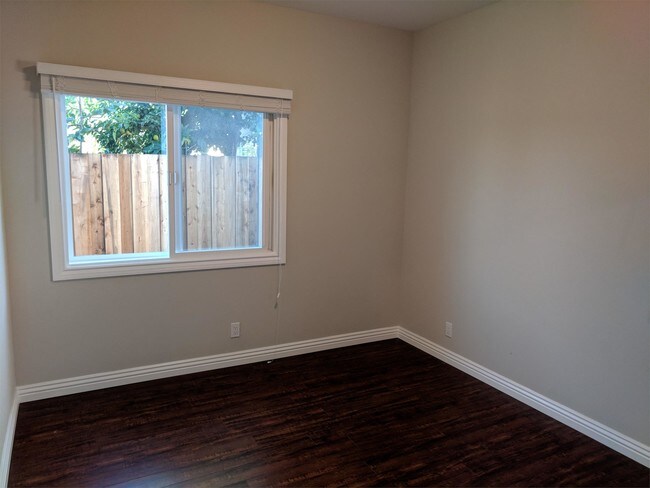 Foto del edificio - 21709 Meekland Ave