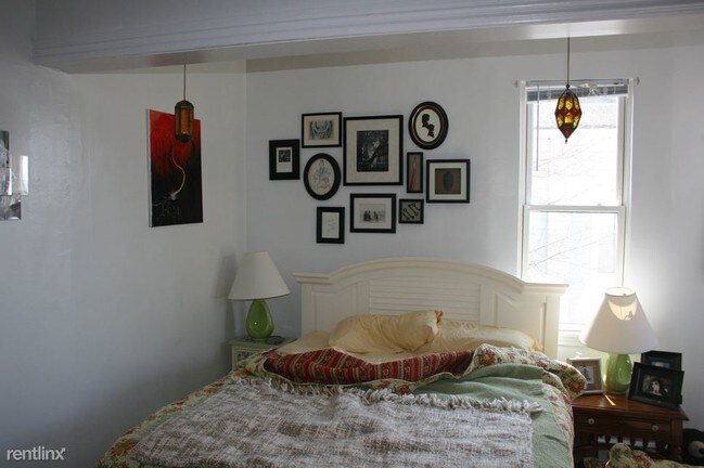 Foto del edificio - 712 Fairview Ave NE
