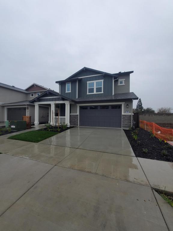 Building Photo - Comfort and Convenient Living In The Cove.