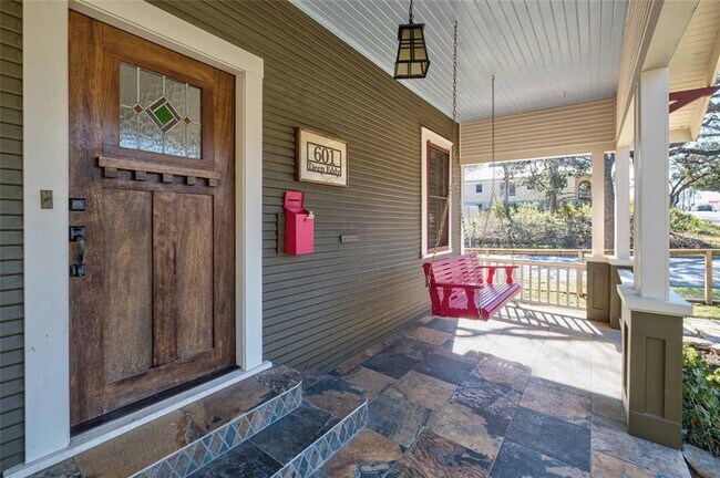Foto del edificio - 601 Deep Eddy Ave