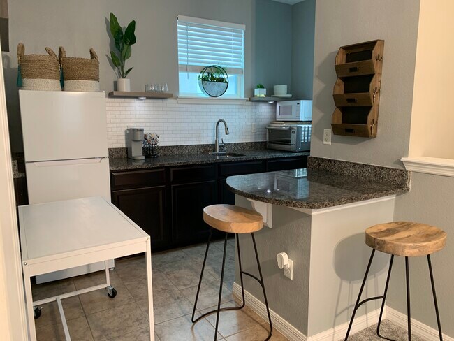 Foto del edificio - 8365 Lookout Pointe Dr