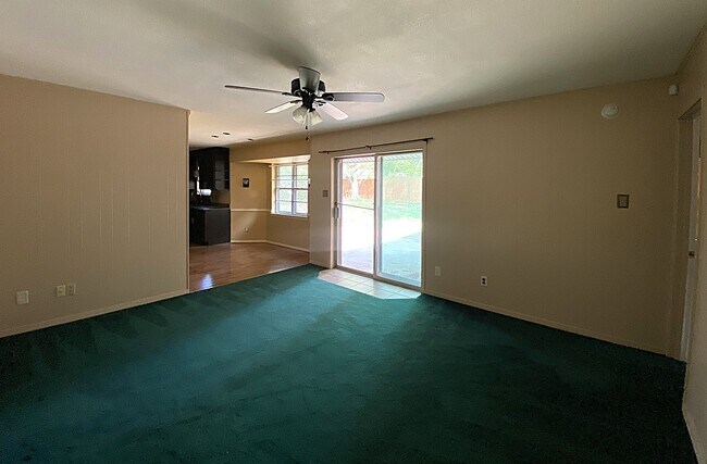 Building Photo - 1613 Miranda Ave