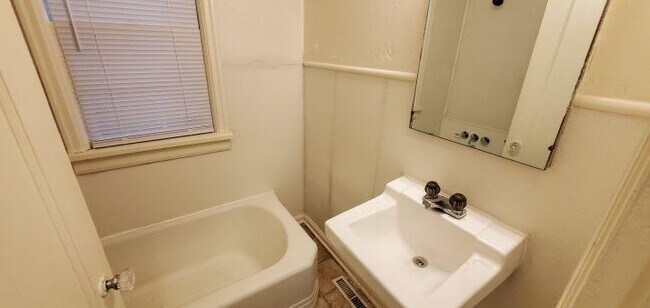 Building Photo - 2 bedroom in Billings MT 59101