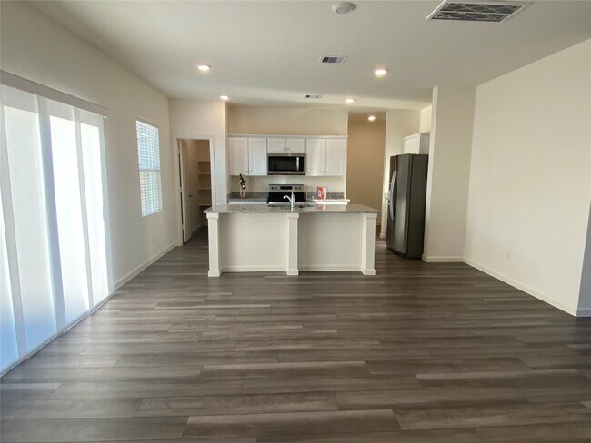 Foto del edificio - 3022 Spindletree Ln