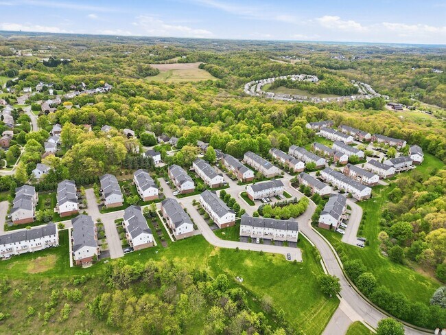 Foto del edificio - 2305 Pointe View Dr