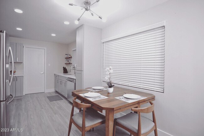 Foto del edificio - 2543 E Brill St