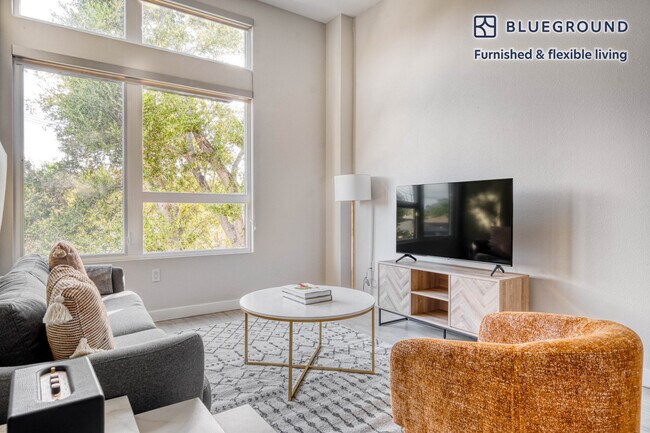 Foto del edificio - 1545 San Antonio St