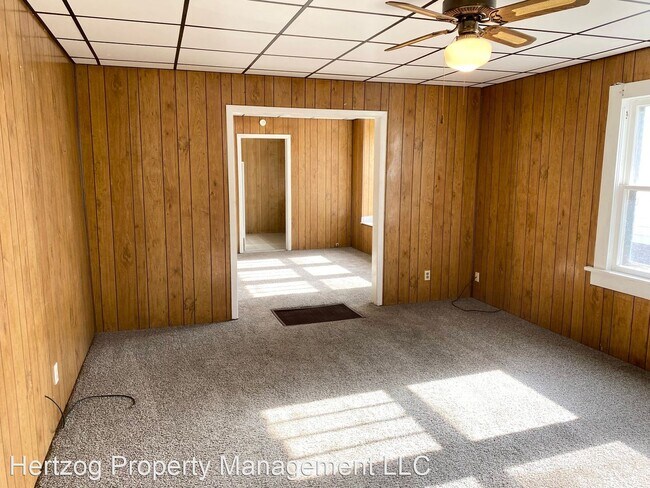 Building Photo - 2 br, 1 bath House - 425 S Elm