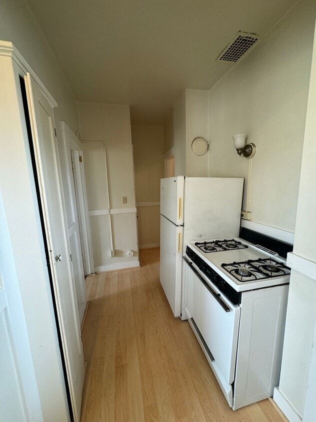 Large 1 Bedroom/1 Bath - Quiet Neighborhoo... - Large 1 Bedroom/1 Bath - Quiet Neighborhoo...