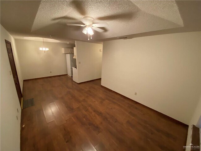 Building Photo - 3004 Ashley Cir