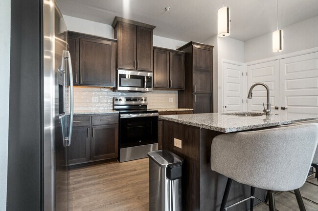 Interior Photo - 102 West Crossing Apartments