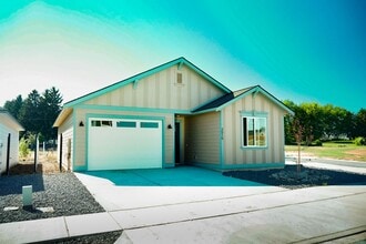 Building Photo - 2515 N Snowdrop St