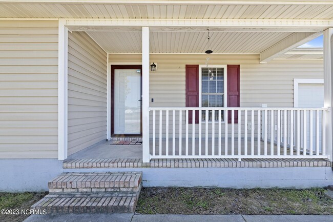 Building Photo - 217 Bennett Ln