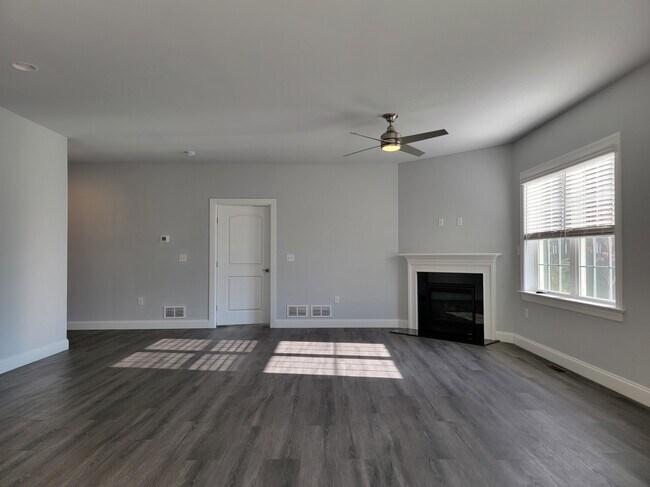 Foto del edificio - 213 Buckton Dr