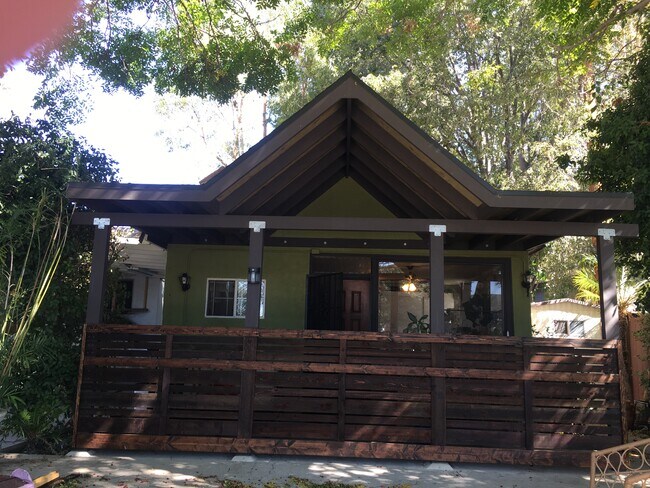 Foto del edificio - 3016 Court St