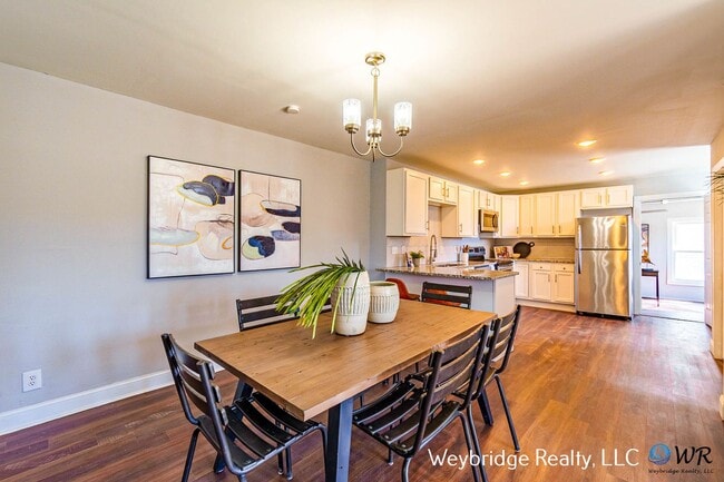 Foto del edificio - Beautiful, Updated Home in East End near C...