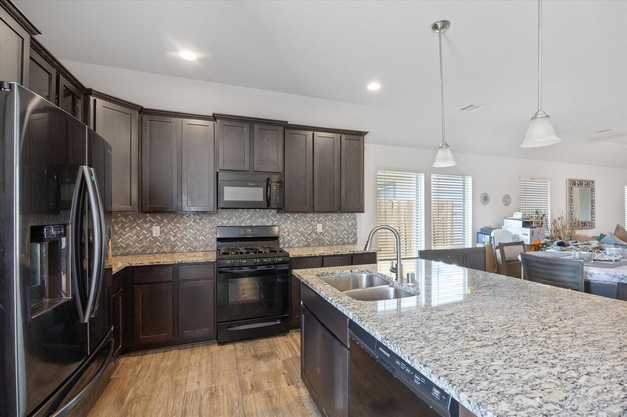 Foto del edificio - 7931 Tuscan Cypress Dr