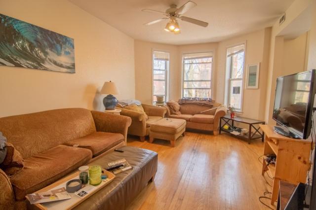 Building Photo - 2 bedroom in CHICAGO IL 60622