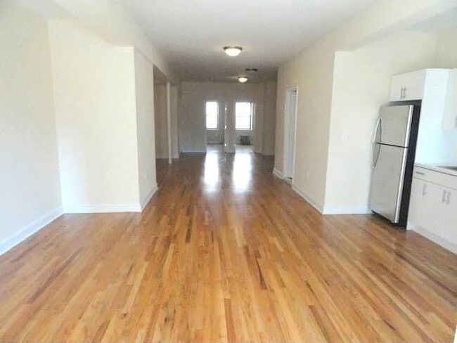 Building Photo - 221 2nd Avenue