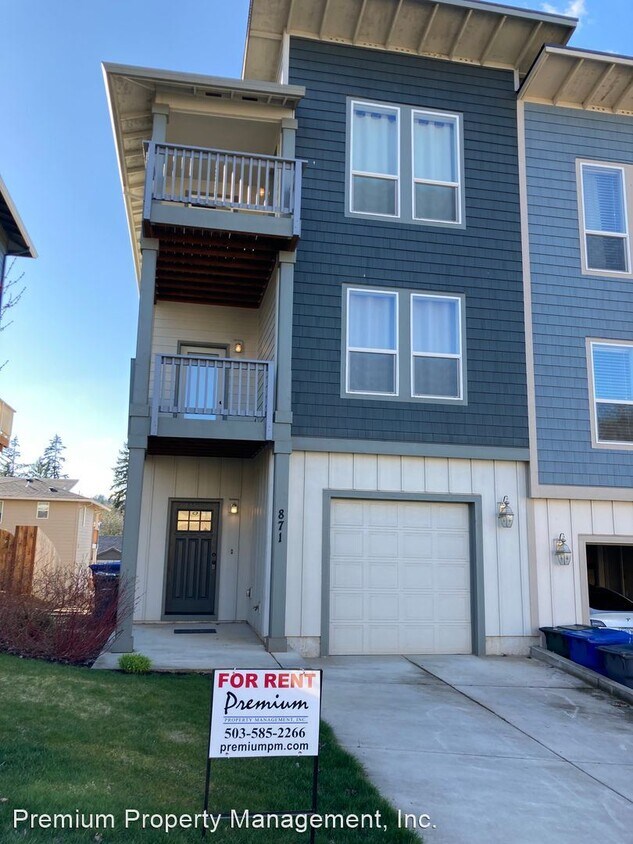 Foto principal - 3 br, 3.5 bath House - 871 Crouchen St NW