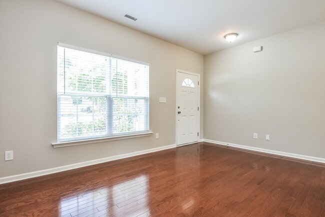 Building Photo - 2017 Sterling Hill Dr