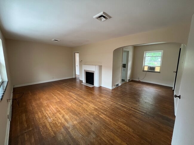 Building Photo - 141 N. Rose Blvd