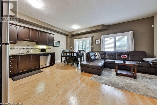 Building Photo - 540 Guelph Line