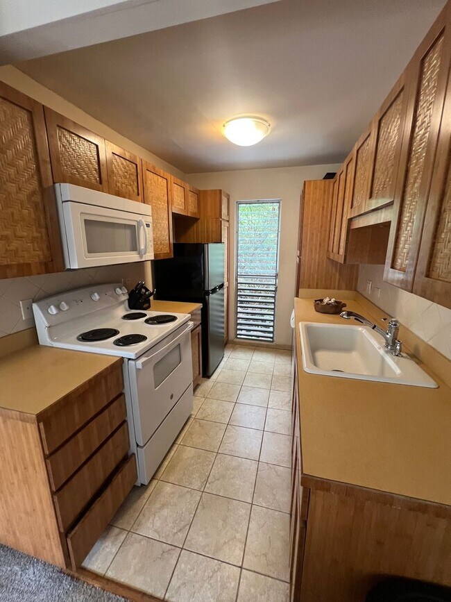 Foto del edificio - Furnished 1 Bed/2 Bath Condo in Downtown Kona