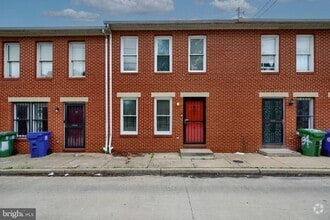 Building Photo - 32 N Spring St