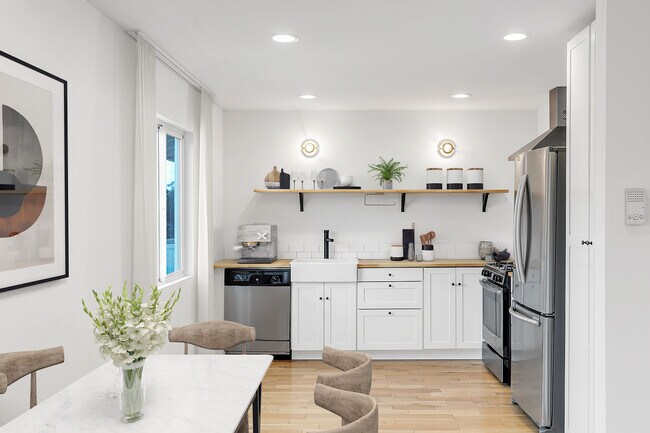 Foto del edificio - 1016 Sanborn Ave