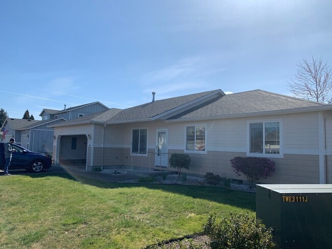 Foto del edificio - Available Now: Well-kept home on a corner lot in a desired SW neighborhood