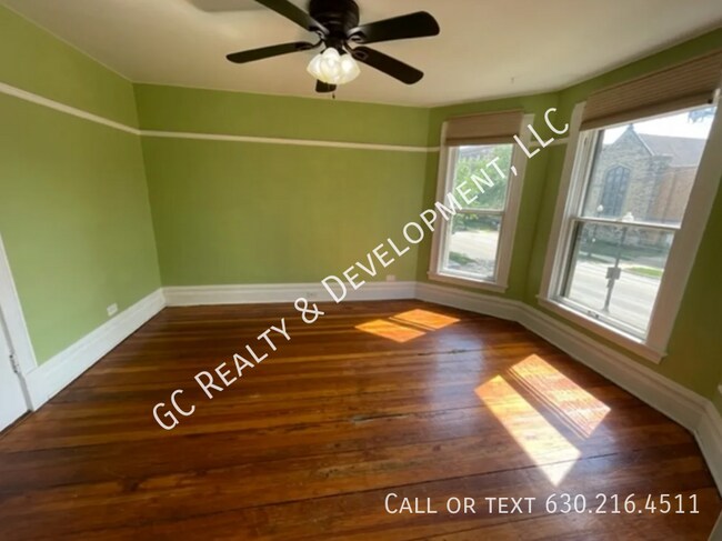 Foto del edificio - 127 N West St